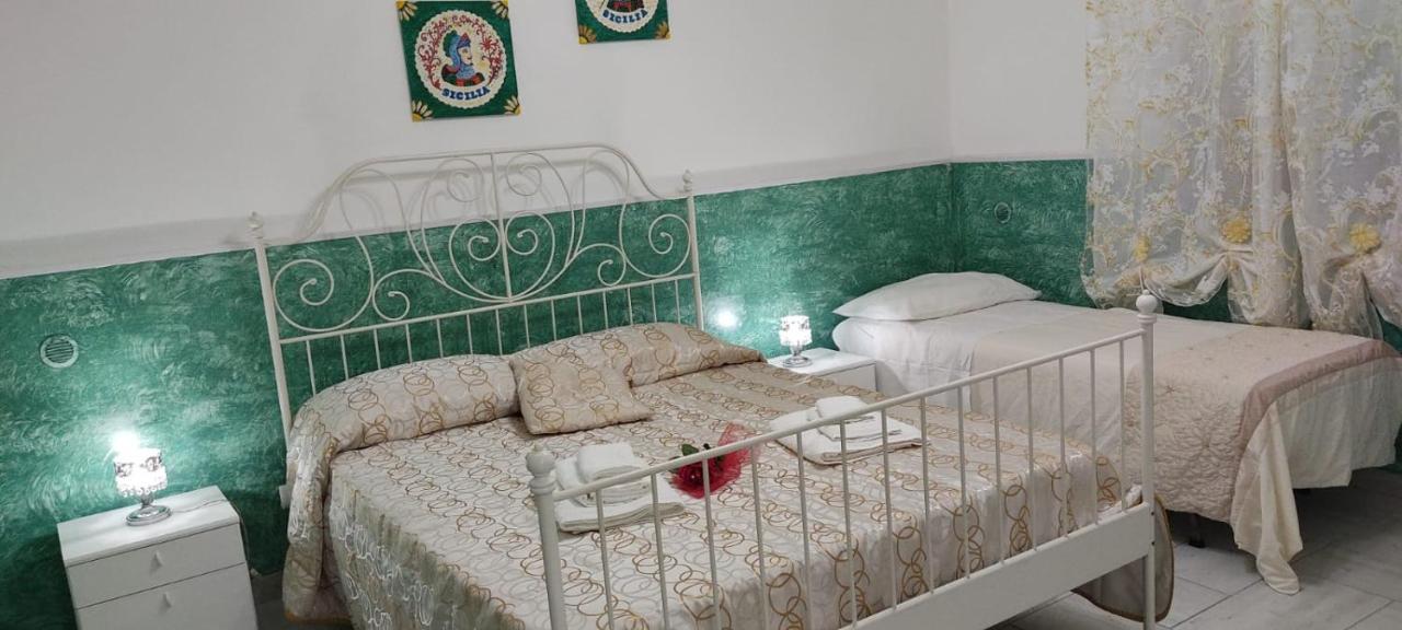 Mary Home - Casa Vacanza Таорміна Екстер'єр фото