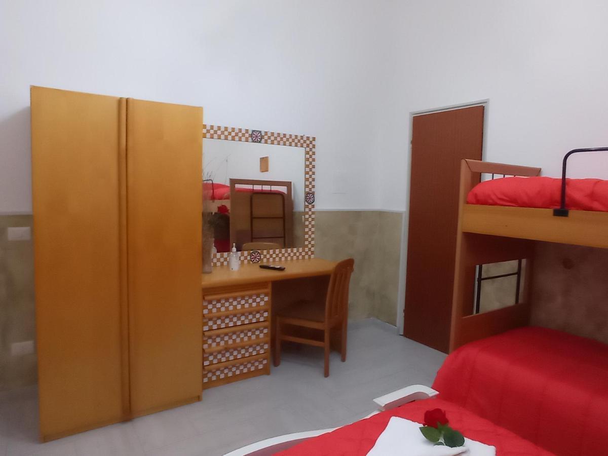Mary Home - Casa Vacanza Таорміна Екстер'єр фото