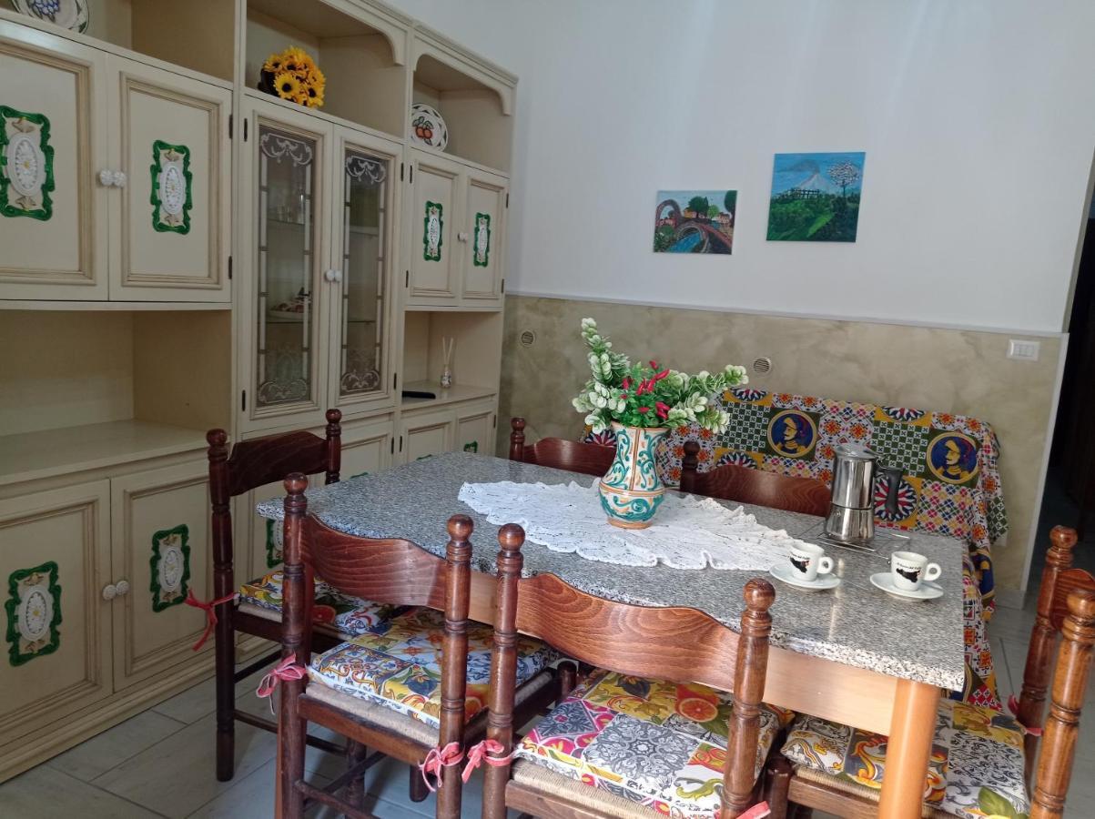 Mary Home - Casa Vacanza Таорміна Екстер'єр фото